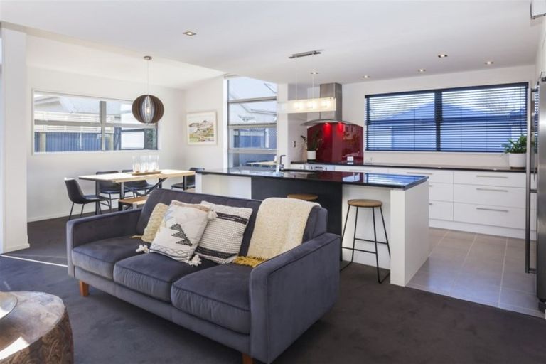 Photo of property in 15a Tomes Road, St Albans, Christchurch, 8052