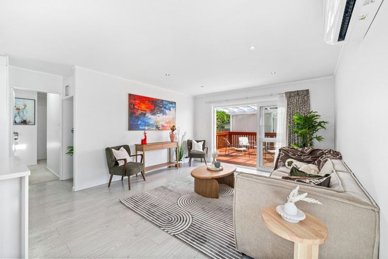 Photo of property in 4/94 Lynwood Road, New Lynn, Auckland, 0600