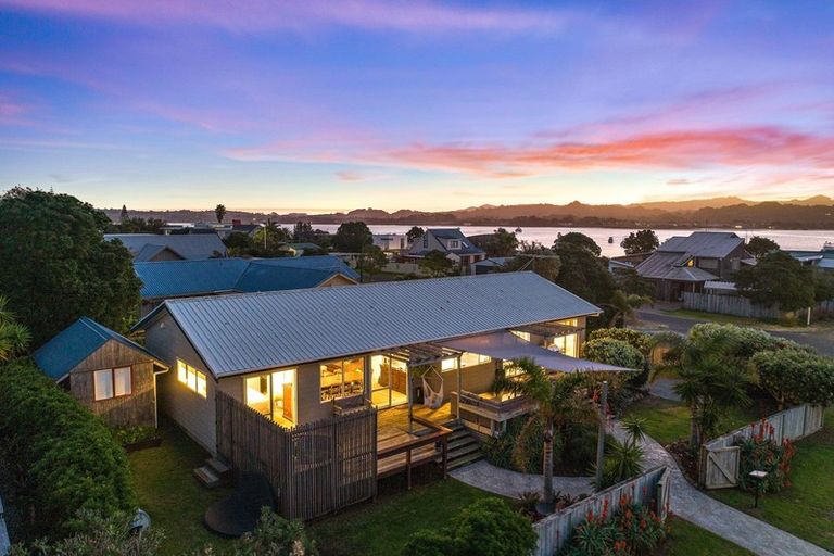 Photo of property in 2 Excelsior Way, Omaha, 0986