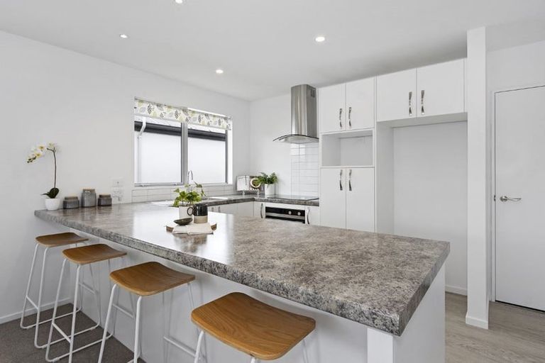 Photo of property in 2/7b Arosa Place, Parklands, Christchurch, 8083