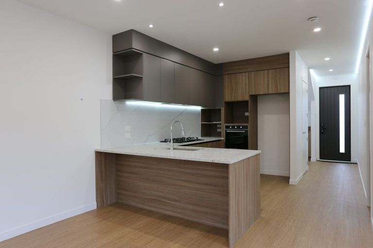 Photo of property in 13a King Richard Place, Browns Bay, Auckland, 0630