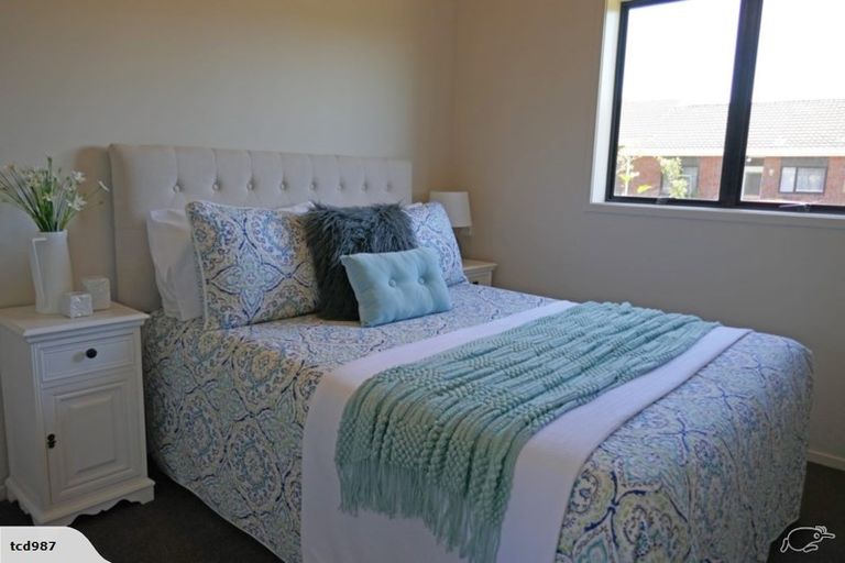 Photo of property in 3 Bellbird Place, Orewa, 0931