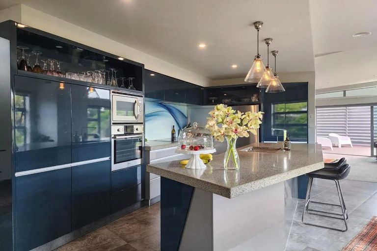 Photo of property in 46 Victoria Road, New Plymouth, 4310