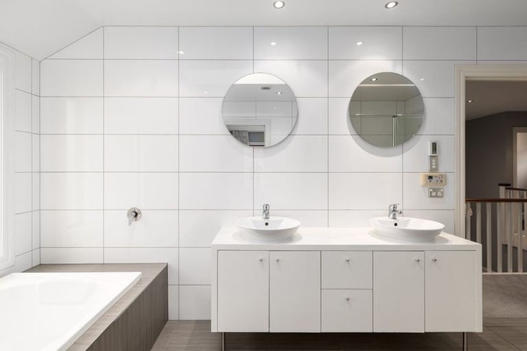 Photo of property in 85a Abberley Crescent, St Albans, Christchurch, 8014