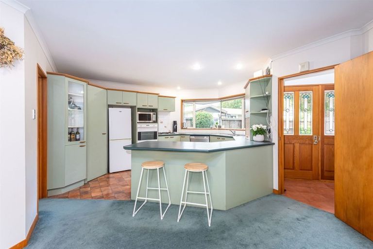 Photo of property in 408 Memorial Avenue, Burnside, Christchurch, 8053