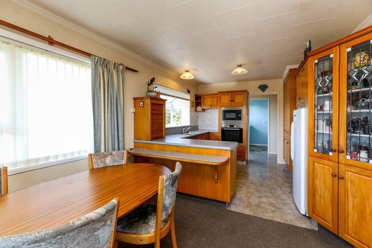 Photo of property in 30 Karaka Street, Merrilands, New Plymouth, 4312