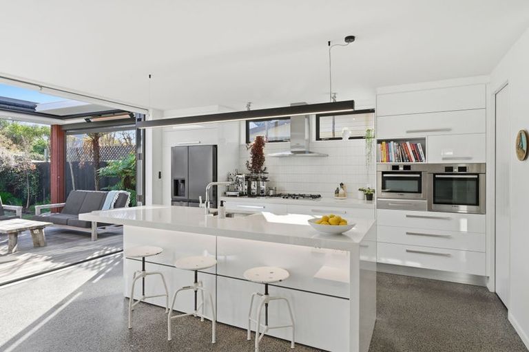 Photo of property in 14 Hardwicke Street, Sumner, Christchurch, 8081