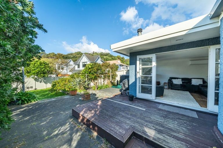 Photo of property in 126 Mana Esplanade, Paremata, Porirua, 5026