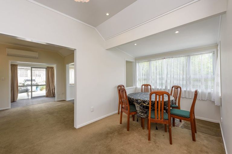 Photo of property in 12 Cambrian Street, Churton Park, Wellington, 6037