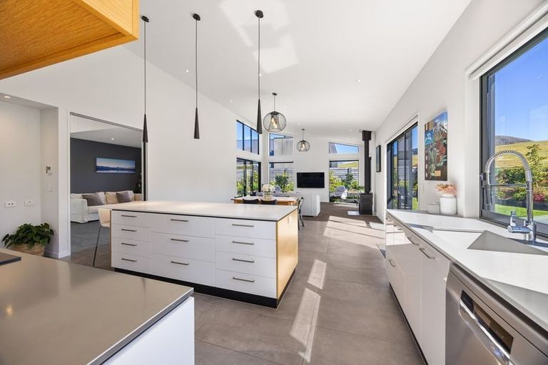 Photo of property in 87a Infinity Drive, Wanaka, 9305