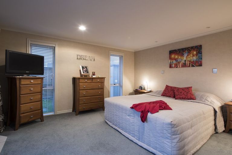 Photo of property in 60 Matemuri Drive, Papamoa Beach, Papamoa, 3118