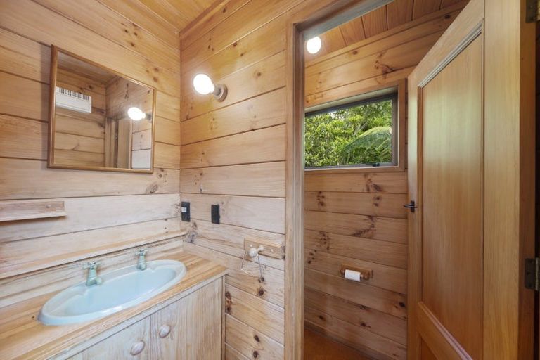 Photo of property in 41 Kaiuru Avenue, Pukawa Bay, Turangi, 3381