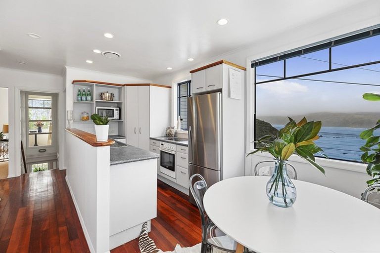 Photo of property in 77 Sidlaw Street, Strathmore Park, Wellington, 6022