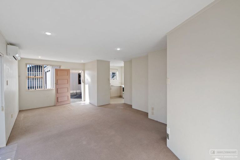 Photo of property in 65 Victoria Road, New Plymouth, 4310