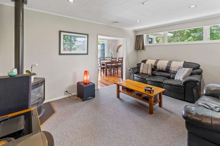 Photo of property in 7 Raglan Avenue, Cloverlea, Palmerston North, 4412