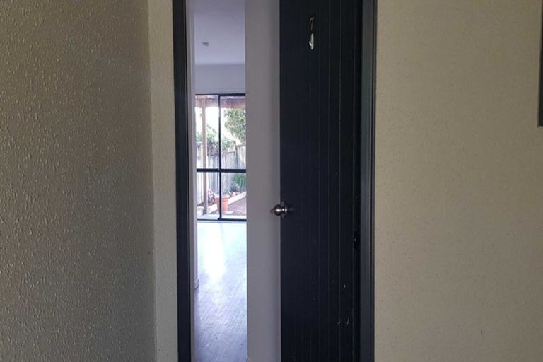 Photo of property in 7/3 Orwell Road, Greenhithe, Auckland, 0632