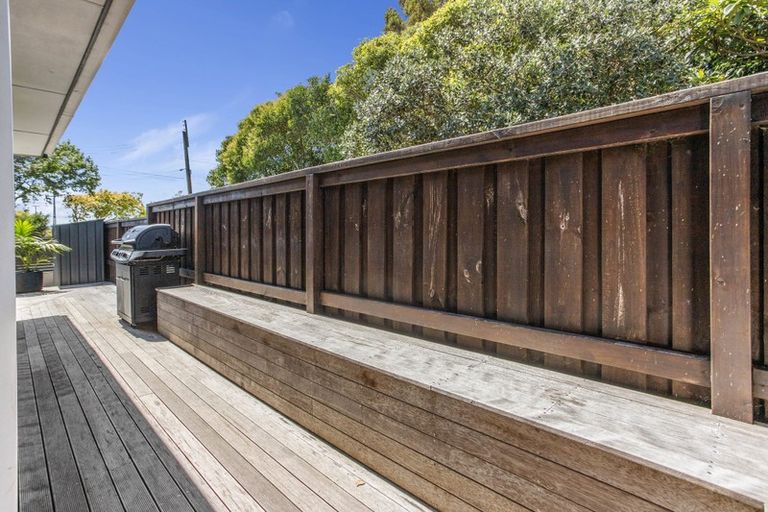 Photo of property in 1/105 Taylor Road, Mangere Bridge, Auckland, 2022