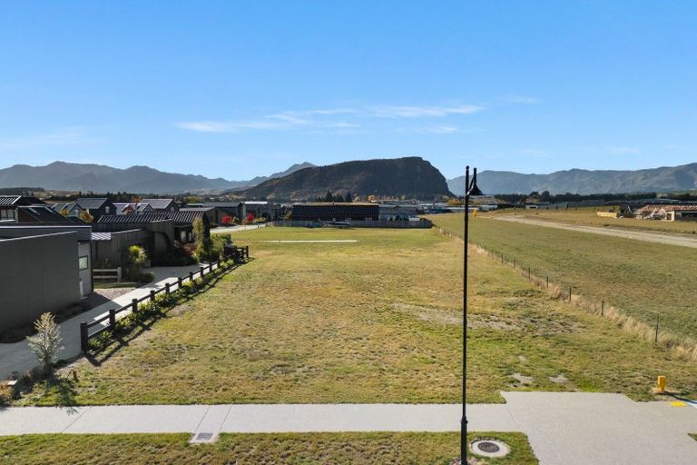 Photo of property in 23 Deans Drive, Wanaka, 9305