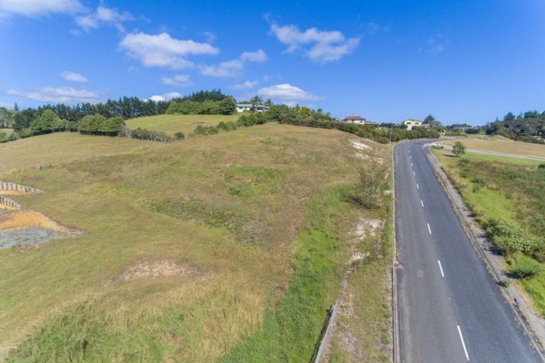 Photo of property in 10 Pekama Drive, Cable Bay, 0420