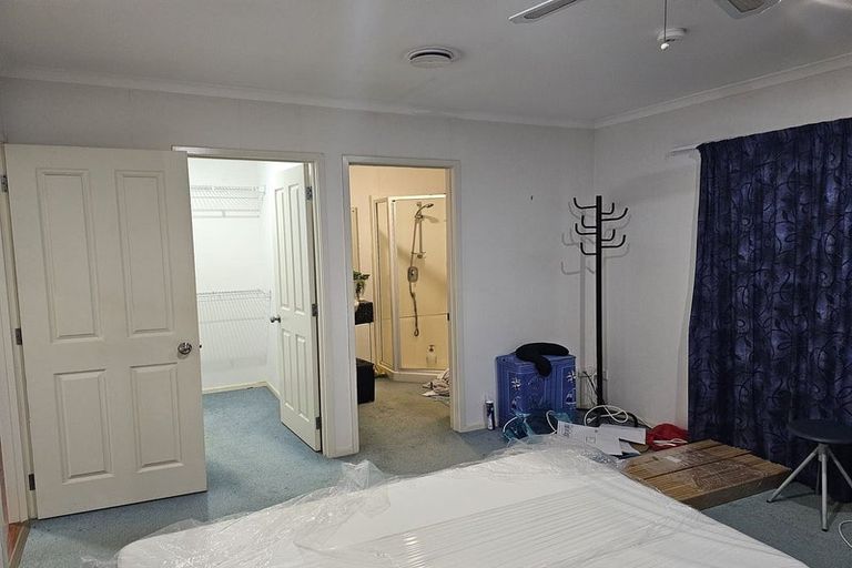 Photo of property in 3 Feeny Crescent, East Tamaki, Auckland, 2013