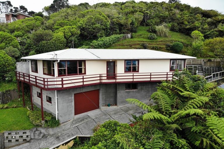 Photo of property in 26 Akatea Road, Korokoro, Lower Hutt, 5012