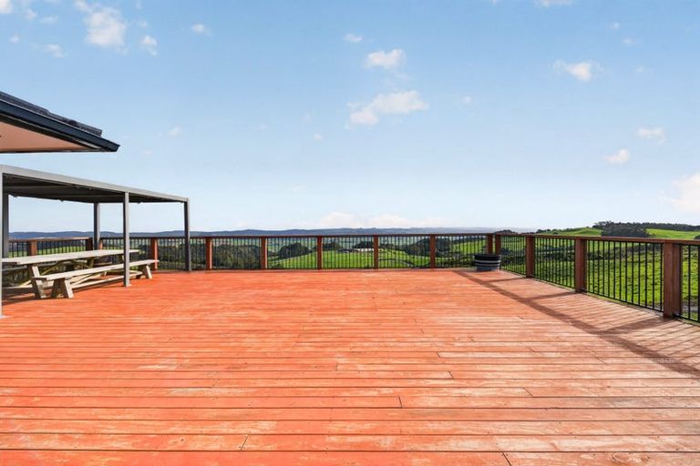 Photo of property in 511 Kiwitahi Road, Helensville, 0875