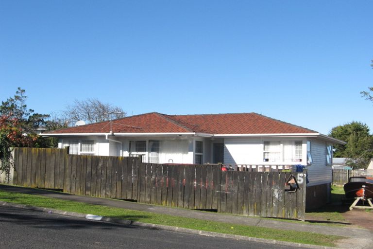 Photo of property in 65 Hobart Crescent, Wattle Downs, Auckland, 2103