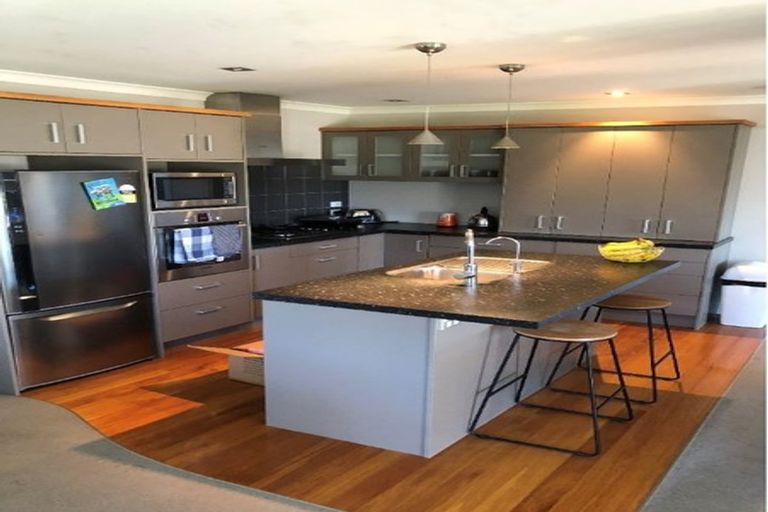 Photo of property in 43 Somerton Drive, Huntington, Hamilton, 3210