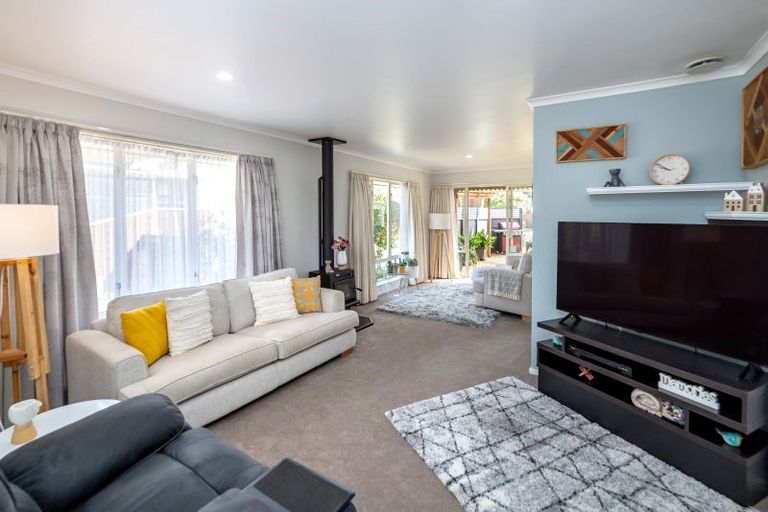 Photo of property in 20 Philip Street, Carterton, 5713