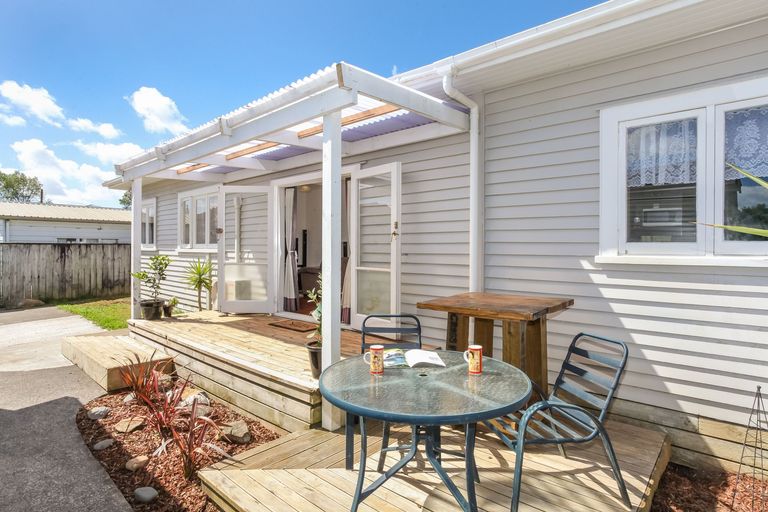 Photo of property in 18b Henderson Avenue, Tuakau, 2121