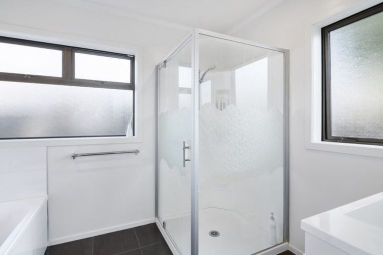 Photo of property in 2 Ernest Place, Brightwater, 7022