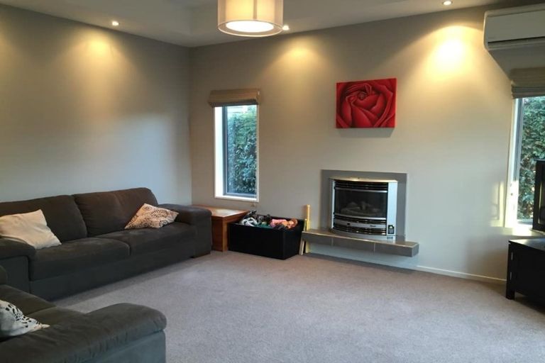 Photo of property in 26 Foresters Crescent, Parklands, Christchurch, 8083