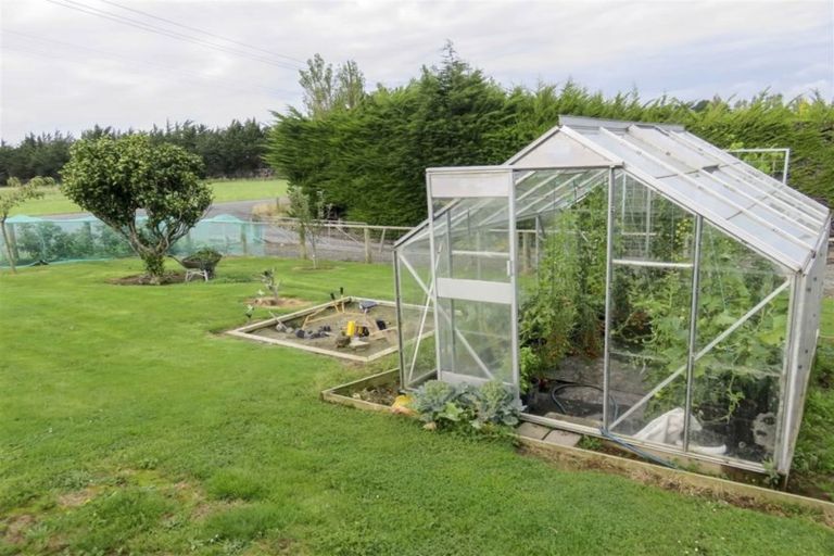 Photo of property in 16 Lorne Dacre Road, Lorneville, Invercargill, 9876