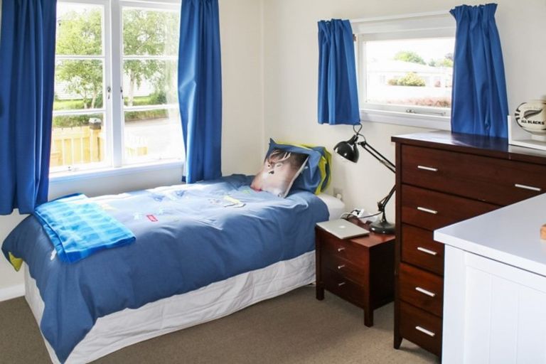 Photo of property in 33 Cadman Street, Dannevirke, 4930