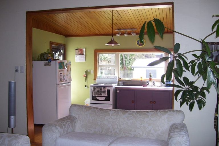 Photo of property in 1/22 Martindales Road, Heathcote Valley, Christchurch, 8022