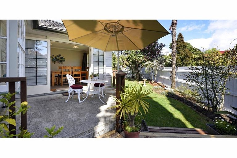 Photo of property in 35 The Ridgeway, Enner Glynn, Nelson, 7011