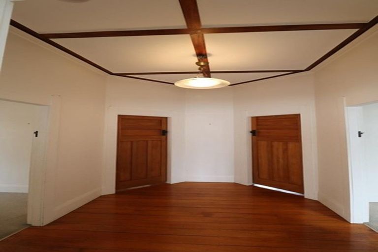 Photo of property in 10 Grey Street, Regent, Whangarei, 0112