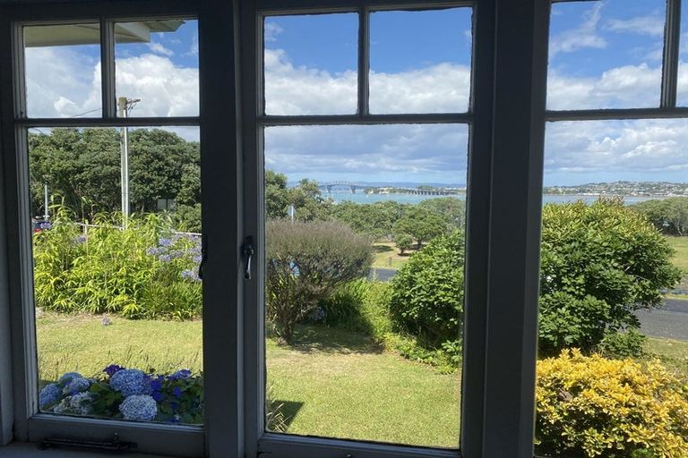 Photo of property in 3 Marine Terrace, Bayswater, Auckland, 0622