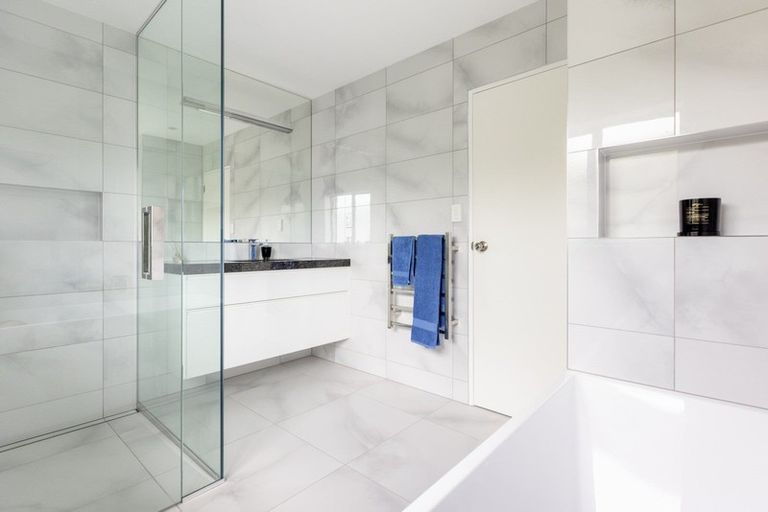 Photo of property in 71 Wharerangi Road, Greenmeadows, Napier, 4112