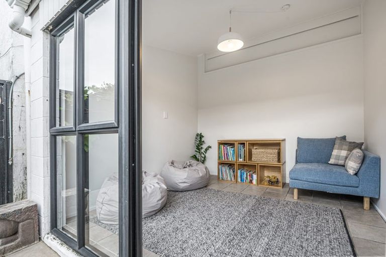Photo of property in 4/5 Patterson Street, Sandringham, Auckland, 1041