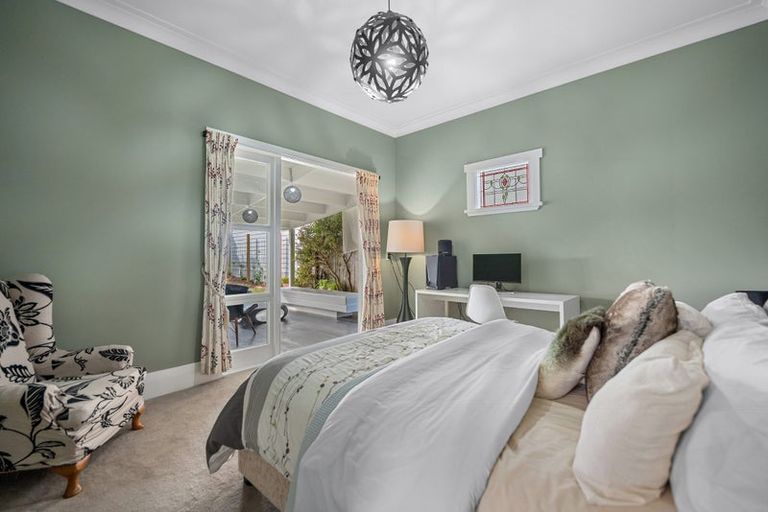 Photo of property in 8 Puriri Street, Helensville, 0800