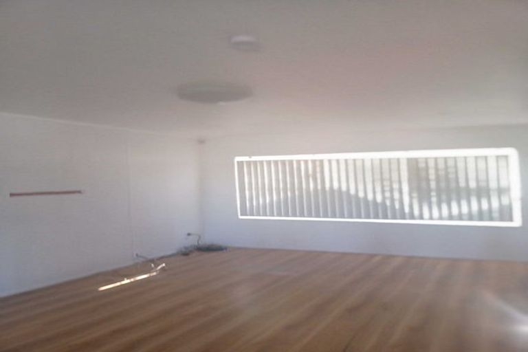 Photo of property in 66 Sunlands Drive, Manurewa, Auckland, 2102