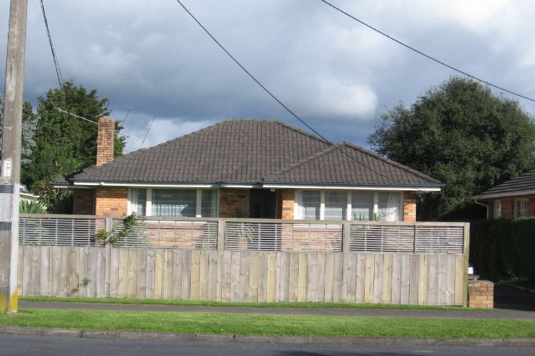Photo of property in 1/60 Taikata Road, Te Atatu Peninsula, Auckland, 0610