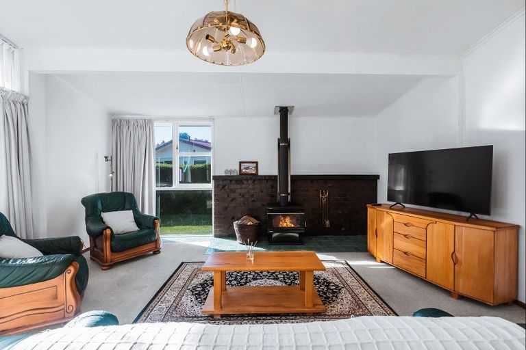 Photo of property in 71 Te Herekiekie Street, Turangi, 3334