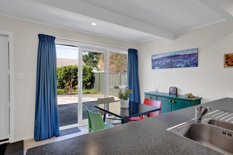 Photo of property in 46 Lismore Street, Merrilands, New Plymouth, 4312