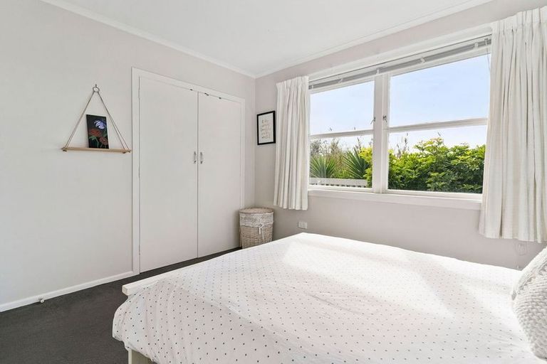 Photo of property in 1/67 Manuka Road, Bayview, Auckland, 0629