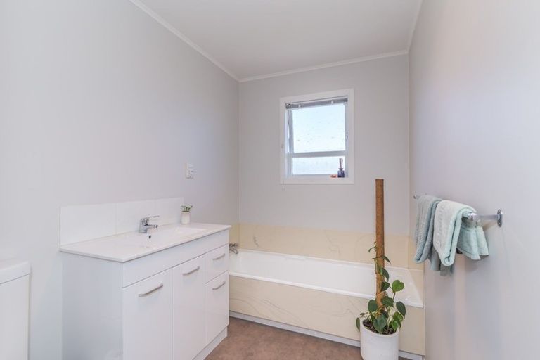 Photo of property in 628 Waitarere Beach Road, Waitarere Beach, Levin, 5510