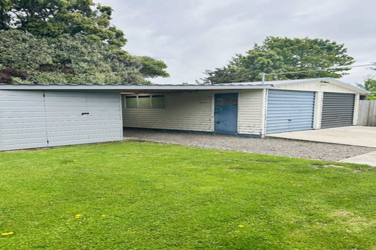 Photo of property in 17 Pembroke Street, Avondale, Christchurch, 8061