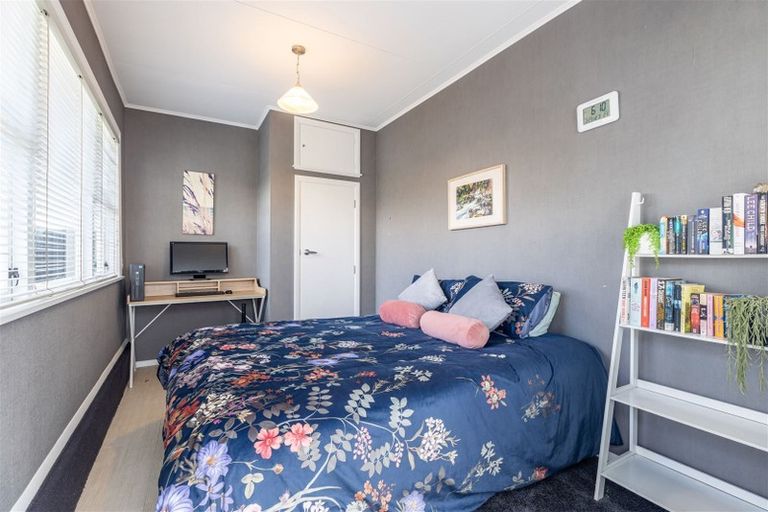 Photo of property in 16 Aspiring Avenue, Milson, Palmerston North, 4414