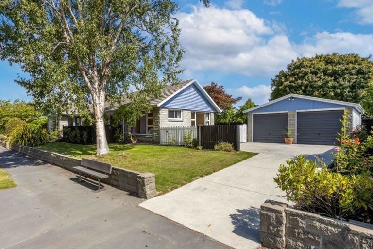 Photo of property in 11 Woodbury Street, Avonhead, Christchurch, 8042